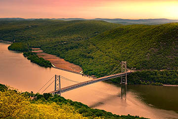 Image of a bridge crossing the Hudson river